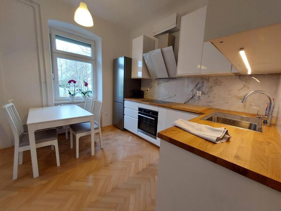 Apartment Bezigrad Λιουμπλιάνα Εξωτερικό φωτογραφία